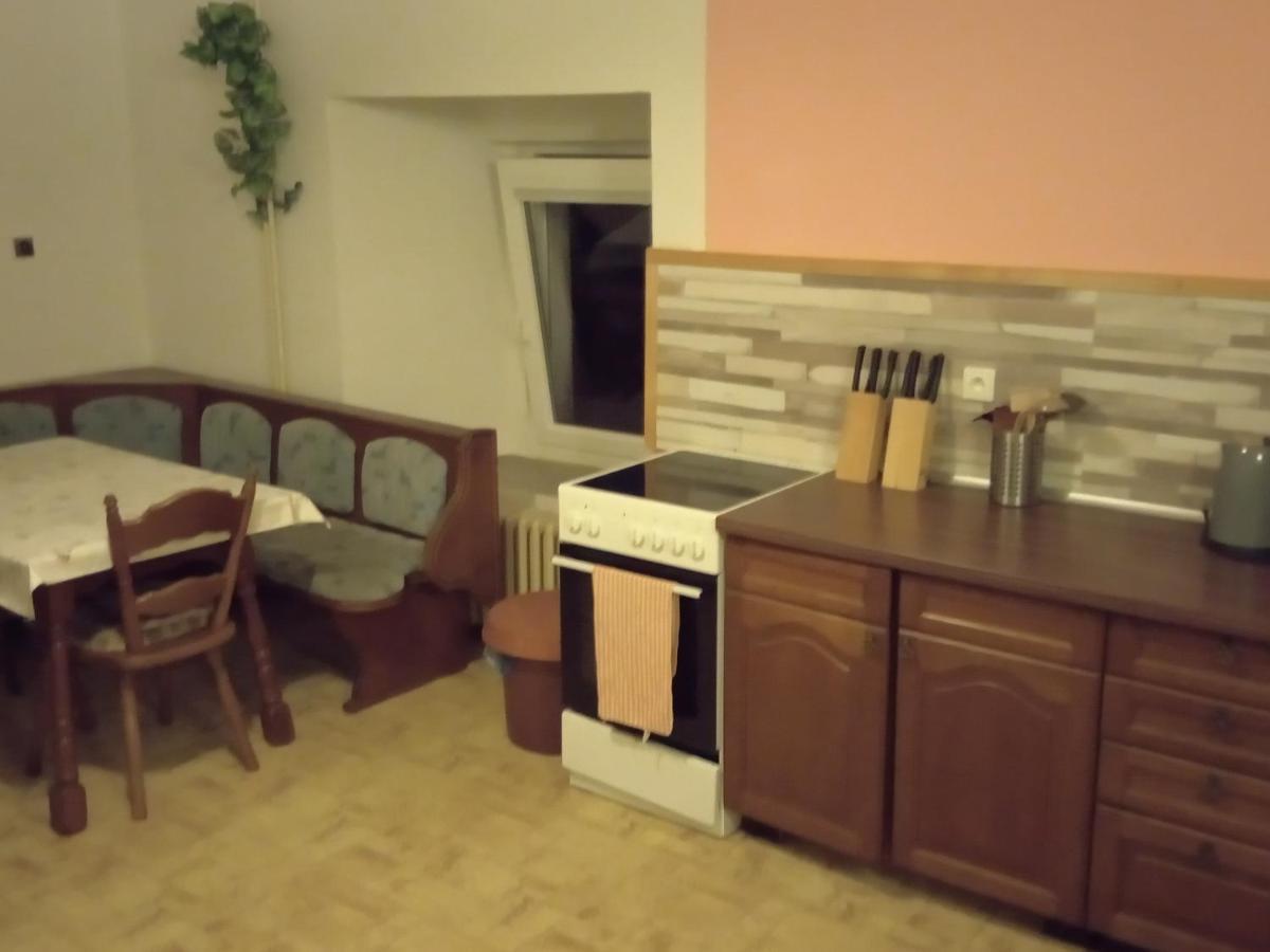 דירות Apartman Police nad Metují מראה חיצוני תמונה